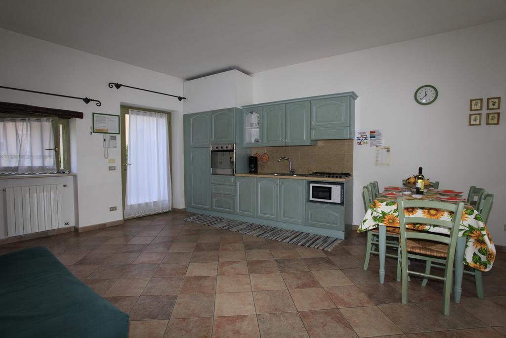קוסטרמנו Appartamenti I Cortivi חדר תמונה